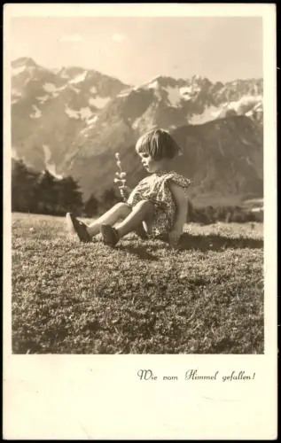 Ansichtskarte  Kinder Künstlerkarte Fotokarte Mädchen im Gebirge 1942