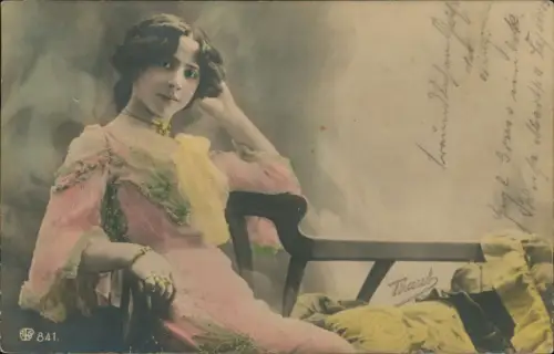 Soziales Leben - schöne Frau Kleid Fotokunst Colorfotokarte 1904