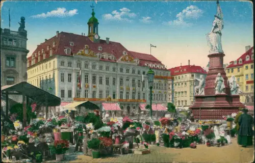 Innere Altstadt-Dresden Altmarkt mit Siegesdenkmalund Blumenmarkt. 1914