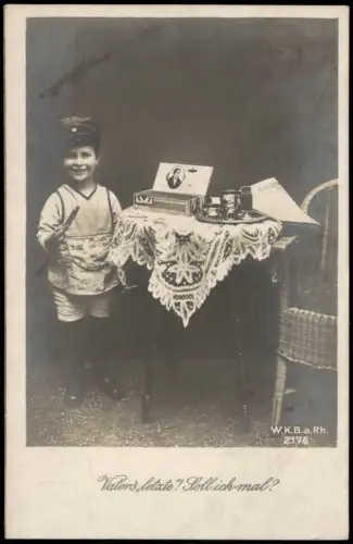 Ansichtskarte  Scherzkarte Fotokunst Junge mit Zigarre Vaters Letzte 1920