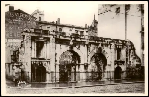 CPA Nîmes NIMES (Gard) La Porte d'Auguste 1920