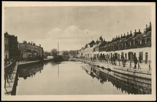 CPA Douai Dowaai Scarpefluß - Soldaten 1918