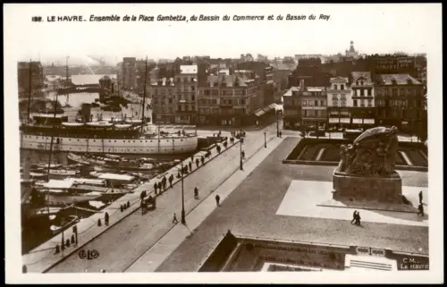Le Havre Ensemble de la Place Gambetta, du Bassin du Commerce  1940