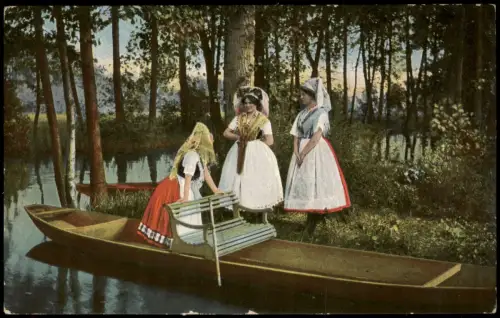 Ansichtskarte .Brandenburg Wendische-Trachten Frauen auf Kahn 1913