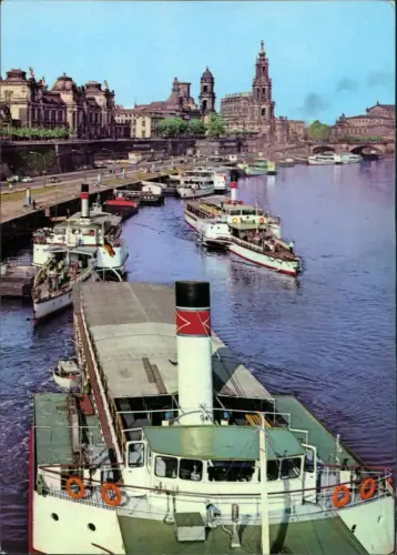 Innere Altstadt-Dresden Terassenufer, Dampfschiffhalteplatz, Weiße Flotte, Fahrgastschiffen 1975