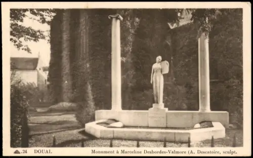 CPA Douai Dowaai Monument à Marceline Desbordes-Valmore 1920