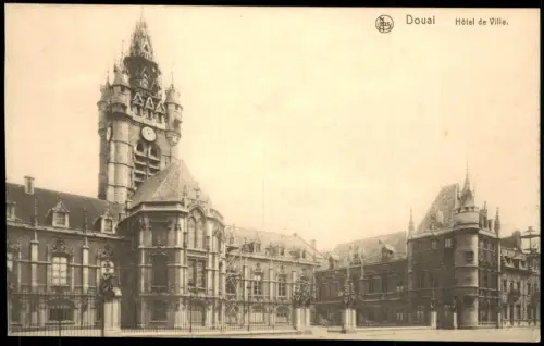 CPA Douai Dowaai Hôtel de Ville 1910