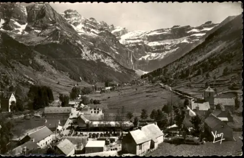 CPA Gavarnie Panorama-Ansicht Le Village et le Cirque 1958