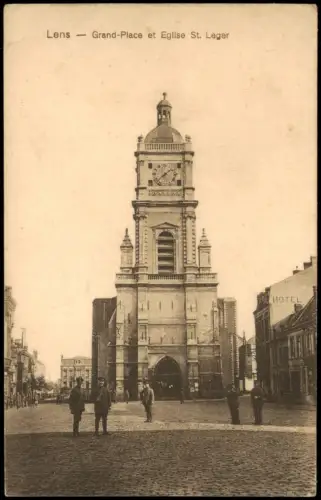 CPA Lens (Pas-de-Calais) Grand-Place et Eglise St. Leger 1910