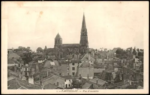 CPA Parthenay Ortsansicht mit Kirche PARTHENAY Vue d'ensemble 1910