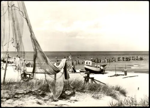 Bansin-Heringsdorf Usedom Fischernetze am Strand Fischerboote Fotokarte 1981