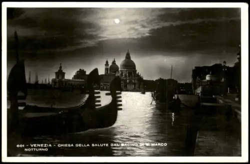 Cartolina Venedig Venezia Stadt und Gondeln bei Nacht 1960
