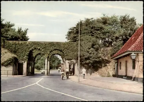 Fredericia Ortsansicht Straßen Partie mit Tor-Durchfahrt Fahrrad-Fahrer 1960