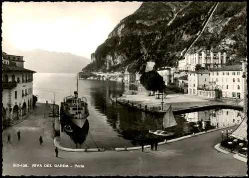 Cartolina Riva del Garda Hafen Porto Schiff Anleger Gardasee 1955