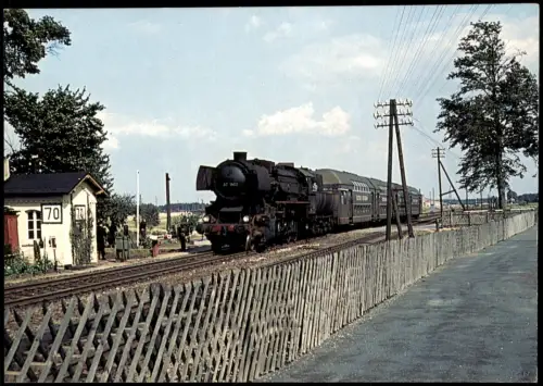 Hoyerswerda Güterzugdampflokomotive mit Schichtzug am Schrankenposten 1962