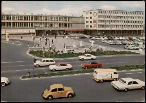 Kassel Hauptbahnhof Auto Parkplatz Vorplatz am Bahnhof VW Käfer 1973/1969