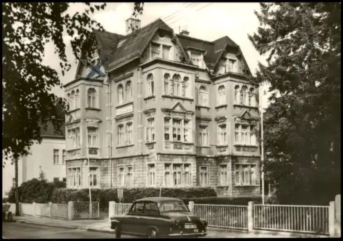Tabarz/Thüringer Wald Auto am FDGB-Heim Magnus Poser zur DDR-Zeit 1973