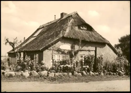 Vitte-Hiddensee Hiddensjö, Hiddensöe Blaue Scheune zur DDR-Zeit 1966