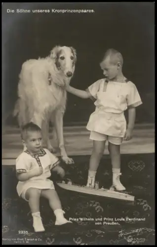 Prinz Wilhelm und Prinz Louis Ferdinand von Preußen mit Hund 1910
