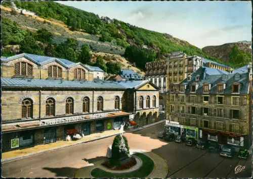 Le Mont-Dore Place du Panthéon mit Etablissement Thermal und Grand Hôtel de la Poste 1950