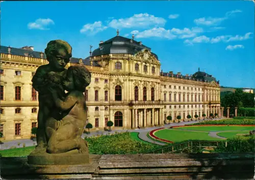 Würzburg Residenzschloss, Blick vom Hofgarten mit Putten-Skulptur 1982