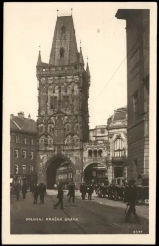 Postcard Prag Praha PRAŠNÁ BRÁNA belebt Kutschen 1929