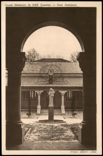 CPA Dax (Landes) Innenhof des Grand Séminaire 1930