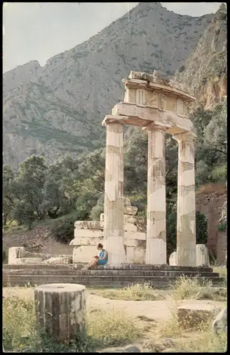 Postcard Delphi Tholos Marmaria Frau im Kleid 1978