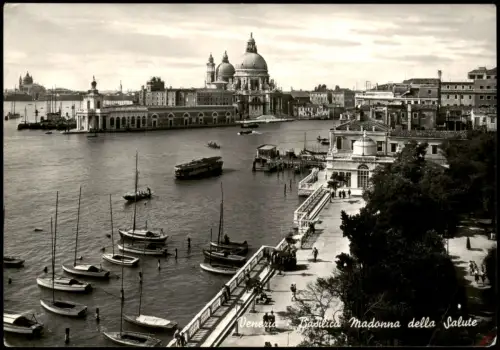 Cartolina Venedig Venezia Basilica Madonna della Salute 1951