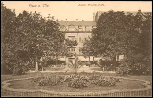 Ansichtskarte Riesa Kaiser Wilhelm-Platz. Park Geschäft 1913
