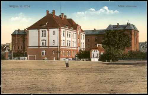 Ansichtskarte Torgau Artilleriekaserne. Soldaten Hof 1914