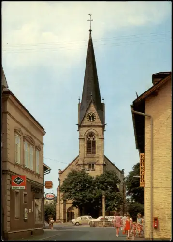Bischofsgrün Marktplatz mit Evang. Kirche, ESSO Tankstelle, VW Käfer 1970