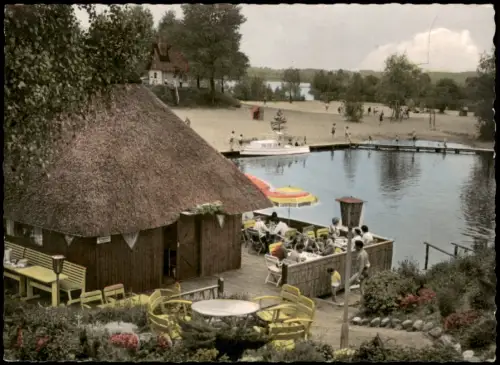 Güster (Lauenburg) Partie am Badesee Prüss-See mit Lokal Außensitz 1955