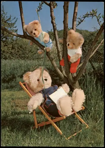 Ansichtskarte  Drei Teddybären im Garten 1973