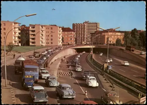 Berlin Stadtteilansicht, Schnellstraße, Autos u.a. viele VW Käfer 1970