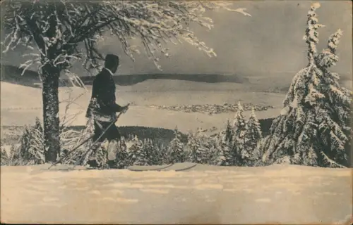 Ansichtskarte Oberwiesenthal Skiläufer vor der Stadt im Winter 1929