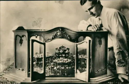 Ansichtskarte Meißen Das kleinste Porzellan-Speise-, Kaffee Service 1936