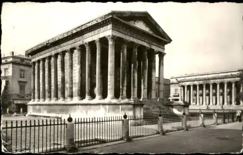 CPA Nîmes La Maison Carrée (Römischer Tempel) 1950