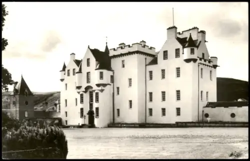 Postcard Blair Atholl Blair Castle, Ostfassade 1960