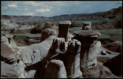 Postcard Drumheller Drumheller Hoodoos, Alberta 1970