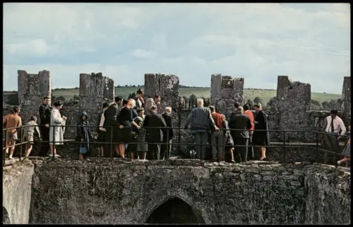 Postcard Blarney Kissing the Blarney Stone, Blarney Castle 1960