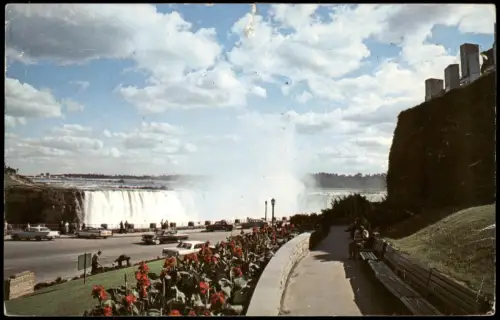Niagara Falls (Ontario) Niagarafälle Niagara Falls Canada Parkplatz 1962