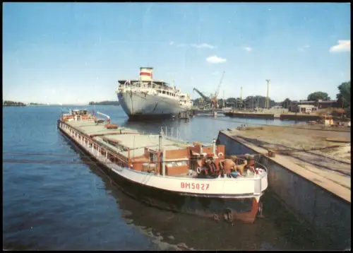 Osternothafen Swinemünde  Świnoujście Fragment portu  Frachtschiff Ships 1973