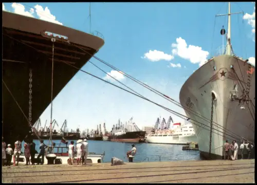 Warna Варна Hafen Пристанището Le port Schiffe Ships Frachtschiffe 1970