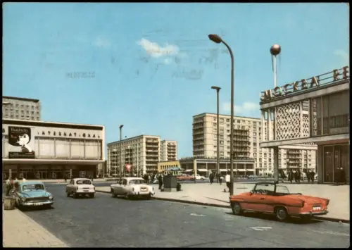 Ansichtskarte Berlin Karl-Marx-Allee zur DDR-Zeit Autos Auto Verkehr 1968