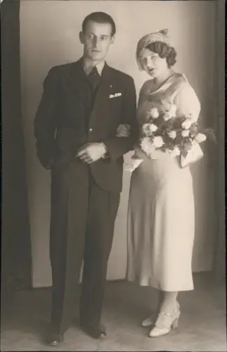Foto  Hochzeit Wedding Braut Bräutigam Mode Kleidung 1940 Privatfoto