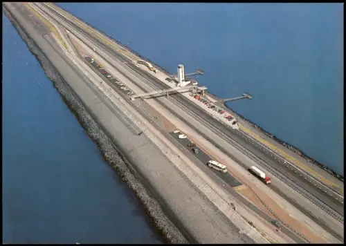 .Niederlande Luftaufnahme des Afsluitdijk mit Vlietermonument 1995