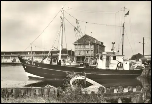 Ansichtskarte Karlshagen Fischerhafen und Fischkutter 1974