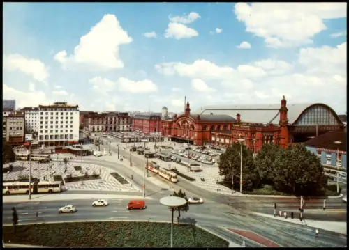 Bremen Bahnhofsvorplatz Hauptbahnhof Verkehr Autos u.a. VW Käfer 1970