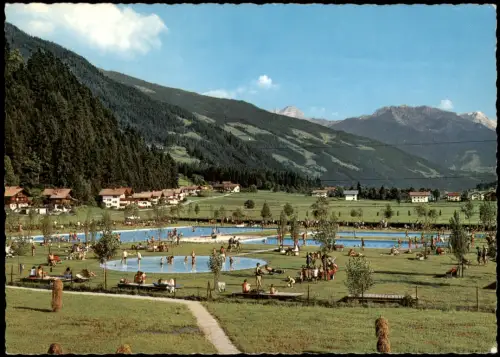 Ansichtskarte Stumm (Tirol) Freibad mit Bergpanorama im Zillertal 1970